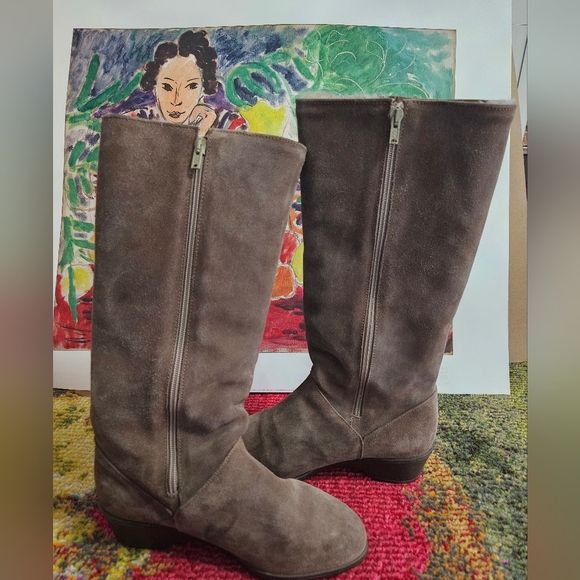 Women's Suede Knee-High Boots - Brown - Picture 1 of 10